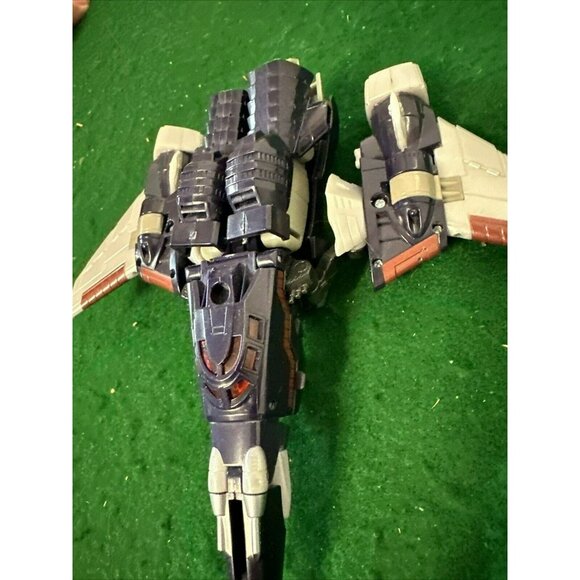 Transformers Universe Deluxe Class Cyclonus - Picture 8 of 14